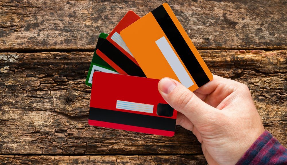 drawbacks-of-holding-multiple-credit-cards-vcard-blog